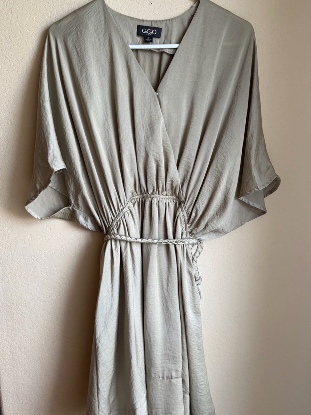 Gigio Kimono Sleeve braided Belt Dress in neutral light Sage